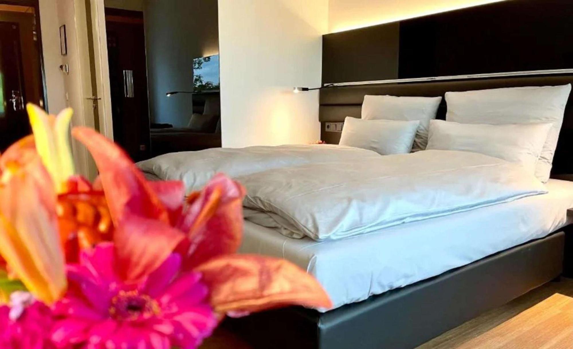 The Bridgge Grand Boutique Hotel Bruggen  Extérieur photo