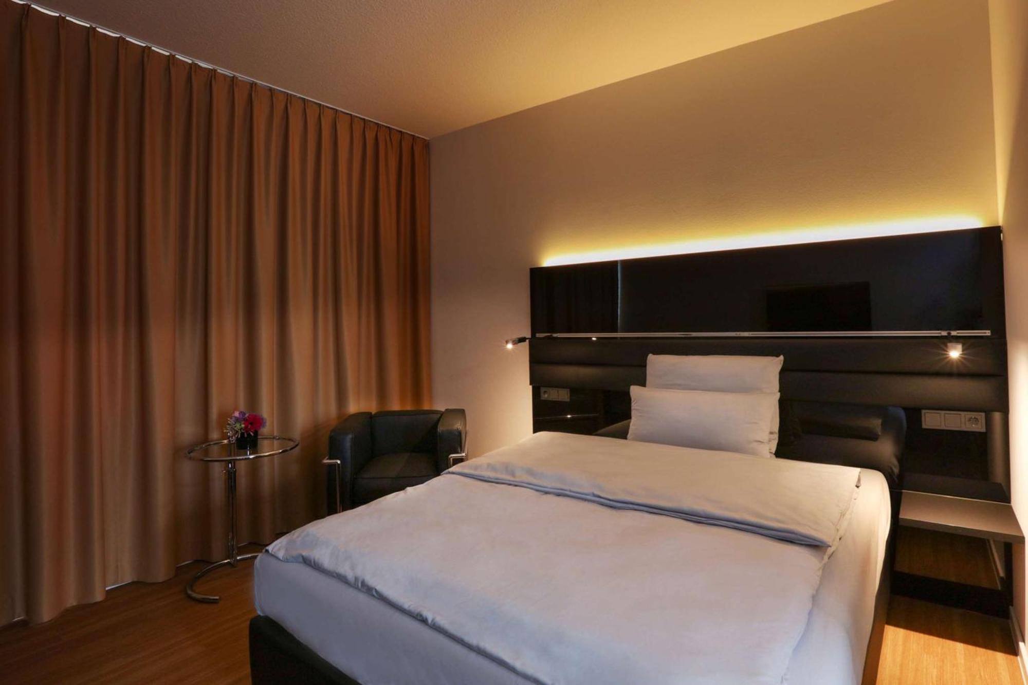 The Bridgge Grand Boutique Hotel Bruggen  Extérieur photo